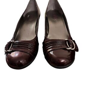 EUC Me Too Elegant Burgundy Wedge Shoes